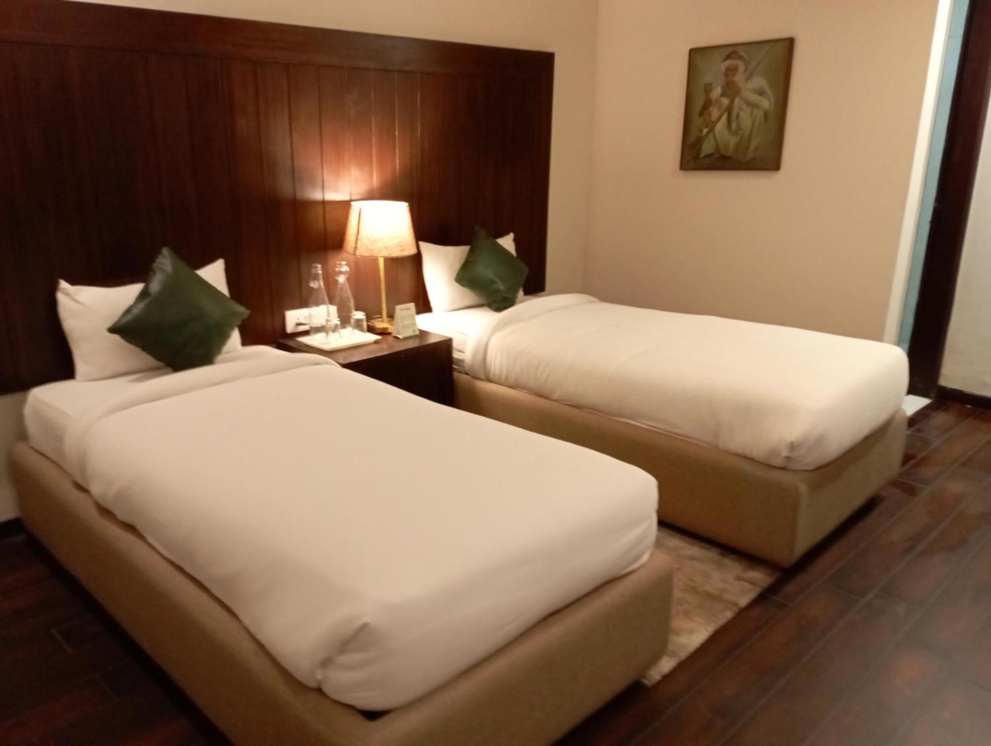 Woodsmoke Retreat Hotel Shimla Buitenkant foto
